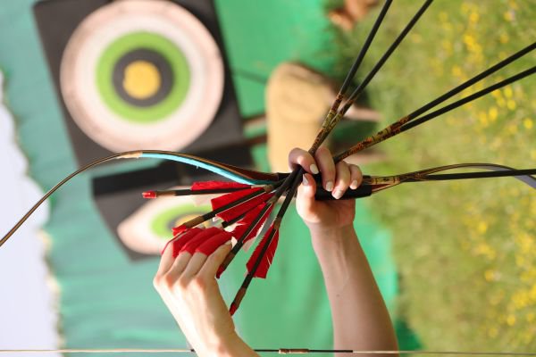 Besondere Technik des berittenen Bogenschießens